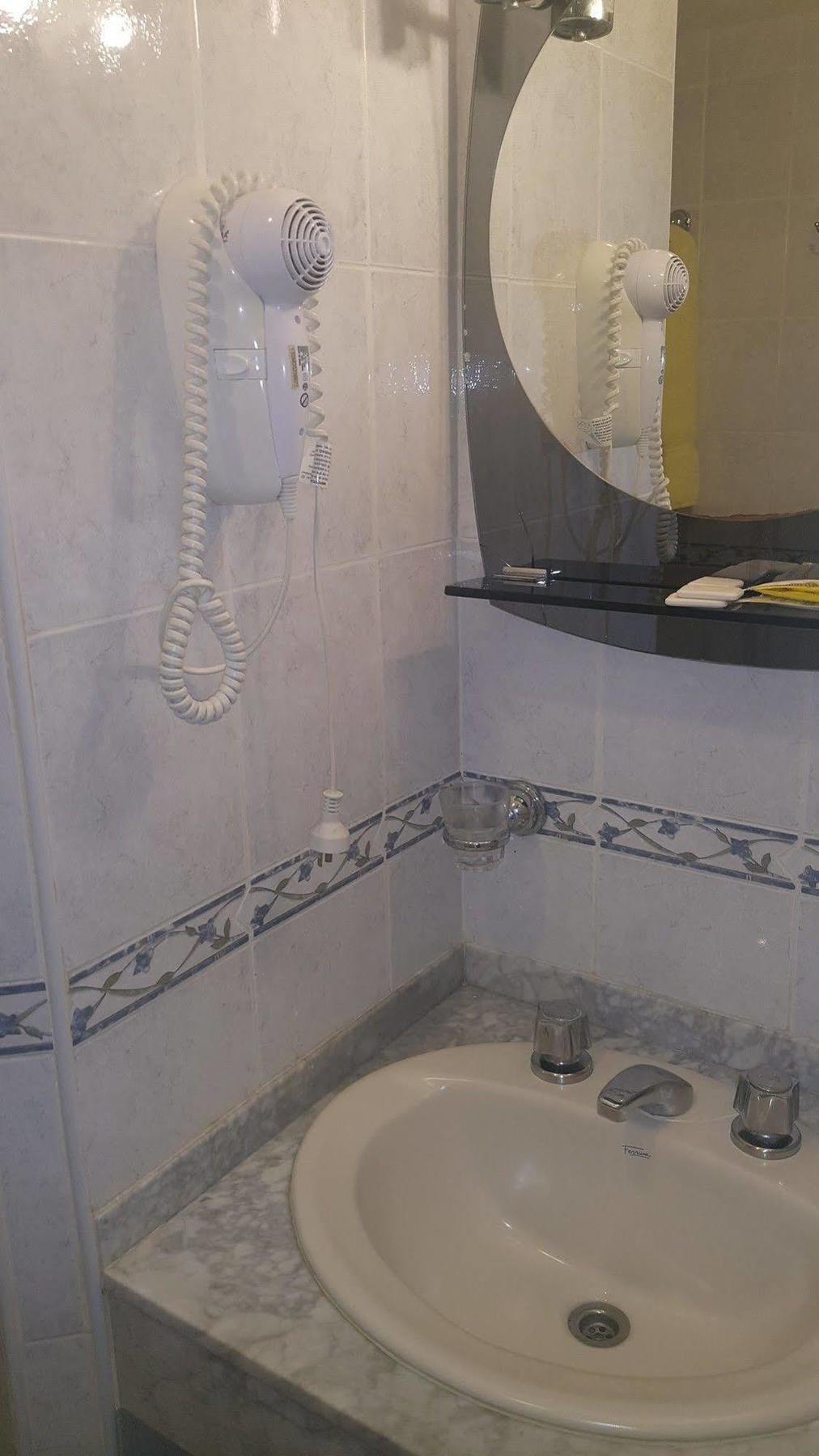 Hotel Avenida Buenos Aires Ngoại thất bức ảnh